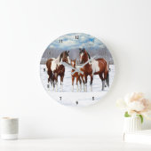 Pijnstokpaardjes in wintersneeuw grote klok (Huis)