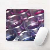 Pijpleidingen en petrischaaltjes met vloeistoffen muismat (Met muis)