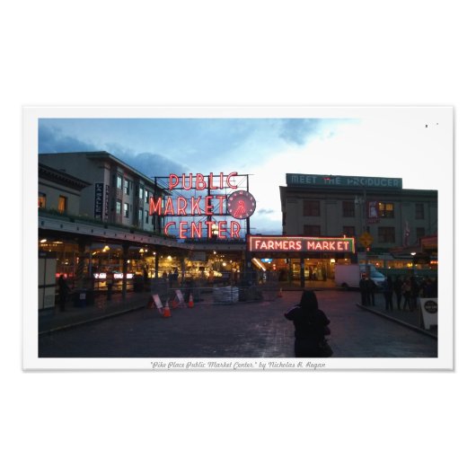"Pike Place Public Market Center" Foto-Prints Foto Afdruk (Voorkant)