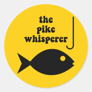 pike whispervisserij ronde sticker