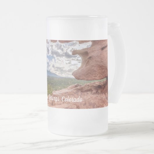 Pikes die door een rockspringcentrale Mok van de v (Voorkant rechts)