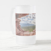 Pikes die door een rockspringcentrale Mok van de v (Voorkant links)