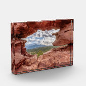 Pikes peak through a Rock Hole Fotoblokken (Links)