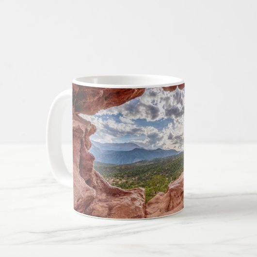 Pikes peak through a Rock Hole Koffiemok (Voorkant links)