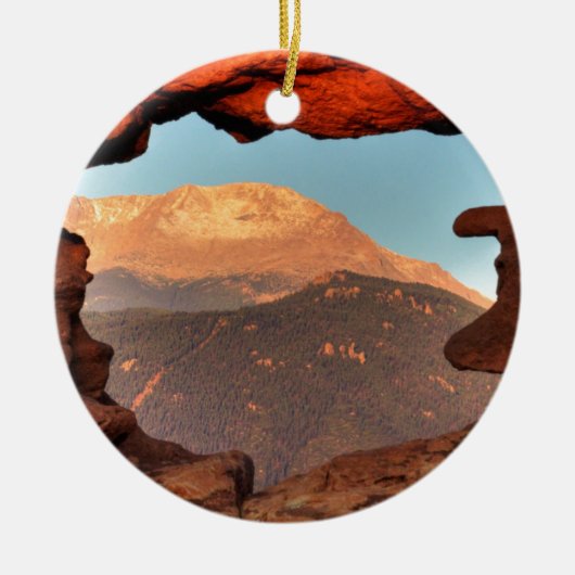 Pikes Peak through Sandstone Hole 02 Keramisch Ornament (Voorkant)