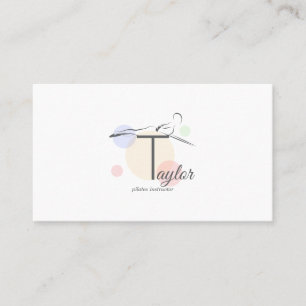 Pilates brief aan de pose   Monogram Letter T Pila Visitekaartje