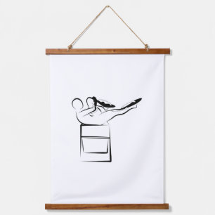 Pilates Single Leg Stretch Pose - Wunda Stoel Hangend Wandkleed