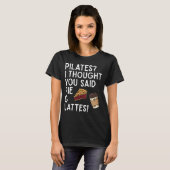 Pilates Taart & Lattes Grappig Workout T-Shirt (Voorkant volledig)