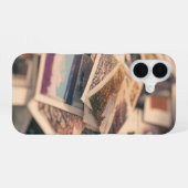 Pile of Vintage Photographs iPhone 16 Hoesje (Achterkant horizontaal)