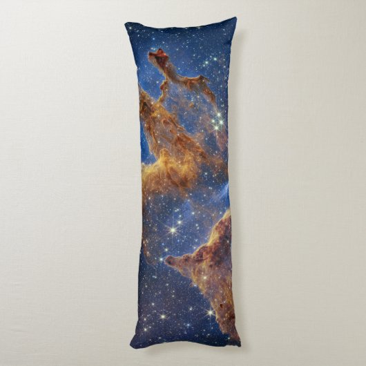 Pillars of Creation in the Eagle Nebula Lichaamskussen (Achterkant (Verticaal))