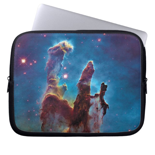 Pillars van Creation M16 Eagle Nebula Space Photo Laptop Sleeve (Voorkant)