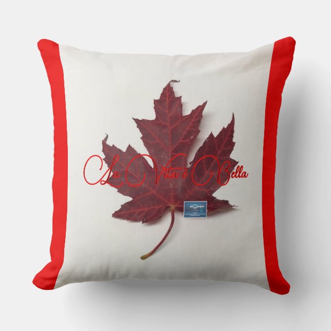 Pillow1-R&W(Maple Leaf-Bella-A)RFPMDesigns©️2024 Kussen (Voorkant)