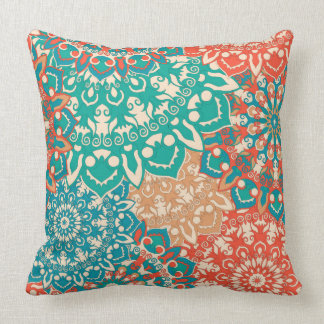 Pillow met Mandala Floral Pattern Kussen