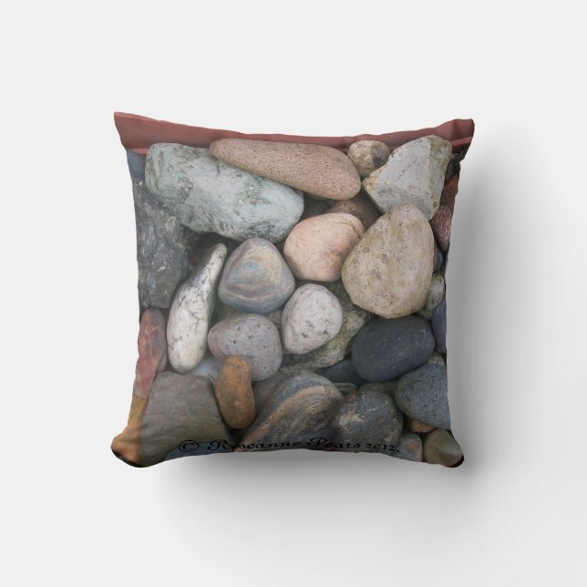 Pillow (Pebbles #2) RFPMDesignes ©️ 2012 Kussen (Voorkant)