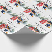 Piloot in een uniform met kerstthema cadeaupapier (Hoek)