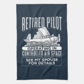 Piloot in ruste, werkend in de luchtruimte theedoek (Verticaal)