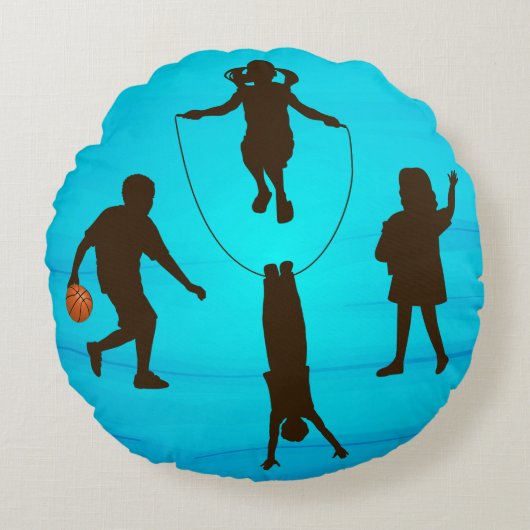 Piloot met kinderen die spelen rond kussen (Voorkant)