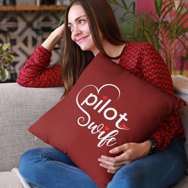 Pilot Echtgenote Typografie & Vliegtuig Eenvoudig, Kussen (Creator heeft geüpload)
