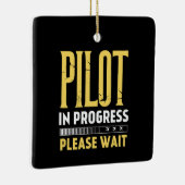 Pilot in Progress – Loading Bar Aviation Design Keramisch Ornament (Rechts)