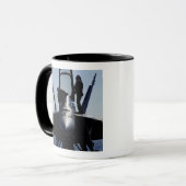 Piloten voeren een aan de vlucht voorafgaande insp mok (Voorkant links)