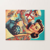Pin-up voor getatoeëerd strand legpuzzel (Horizontaal)