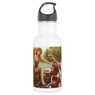 Pin-upgirl op motor uit de jaren 80 waterfles