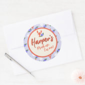 "Pinch me! Ik ben één" Verjaardag van de kreeft aa Ronde Sticker (Envelop)