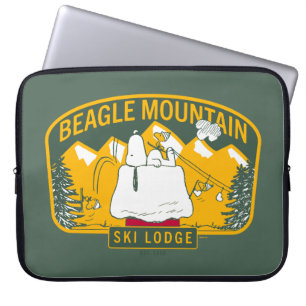 pinda's Bergberg Ski Lodge Laptop Sleeve