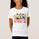 pinda's | Charlie Brown en Gang Birthday Girl T-shirt<br><div class="desc">Viel je verjaardag op met dit super schattige Birthday Girl-shirt met Charlie Brown en de hele Peanuts Gang! Personaliseer u door uw eigen aangepaste tekst toe te voegen!</div>