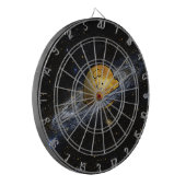 pinda's | Charlie Brown ruimed uit Dartbord (Voorkant Links)