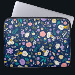 pinda's in het bloempatroon laptop sleeve<br><div class="desc">Kijk eens naar dit superschattige ontwerp met Snoopy,  Woodstock,  Charlie Brown en Lucy in een kleurrijk bloempatroon.</div>