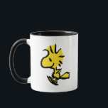 pinda's | Pomping van hout Mok<br><div class="desc">Snoopy's beste vriend en sidekick is te vinden in dit schattige pinda-ontwerp dat een schattig hopje neemt.</div>