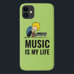pinda's | Schröder Case-Mate iPhone Case<br><div class="desc">Schroeder houdt vooral van klassieke muziek door Ludwig van Beethoven en deelt vaak zijn talent. Bekijk dit leuke Peanuts-ontwerp met Schroeder die op zijn speelgoed piano speelt.</div>