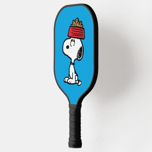 pinda's | Snoopy balanceert his Dog Dish Pickleball Paddle (Links)