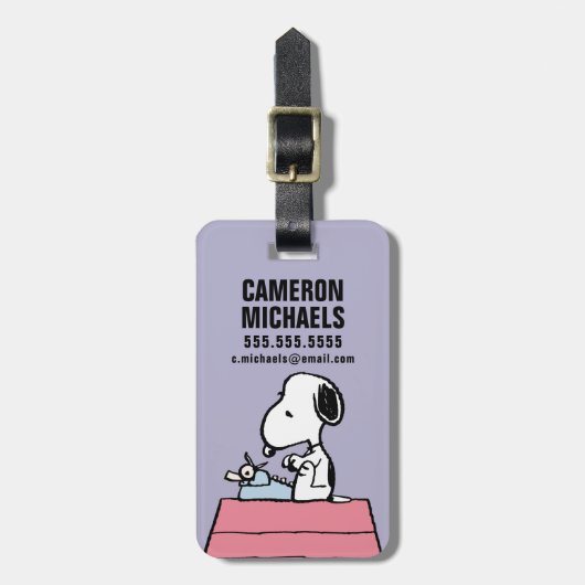 pinda's | Snoopy bij de schrijfmachine Bagagelabel (Voorkant verticaal)