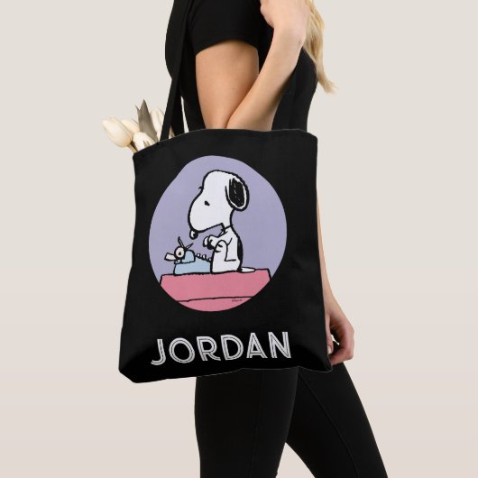 pinda's | Snoopy bij de schrijfmachine Tote Bag (Dichtbij)