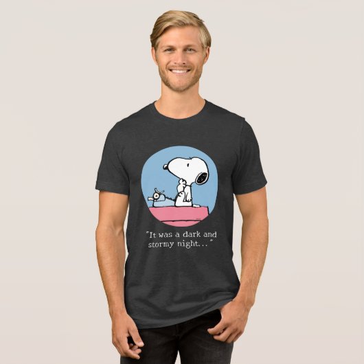 pinda's | Snoopy bij de schrijfmachine Tri-Blend Shirt (Voorkant volledig)