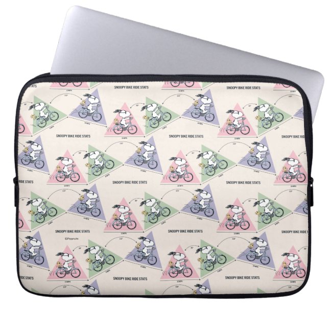 pinda's | Snoopy Bike Ride Stats Laptop Sleeve (Voorkant)
