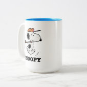 pinda's | Snoopy Golf Swing Tweekleurige Koffiemok (Voorkant links)