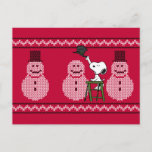 pinda's | Snoopy-kerstSweater Snowman Briefkaart<br><div class="desc">Viel de feestdagen en je liefde voor pinda's op met dit lelijke kerstkeukenontwerp met Snoopy en een rij sneeuwmannen.</div>