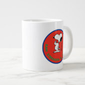 pinda's | Snoopy Raw Strength & Courage Badge Grote Koffiekop (Voorkant rechts)
