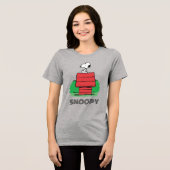 pinda's | Snoopy Resting on Doghouse Tri-Blend Shirt (Voorkant volledig)