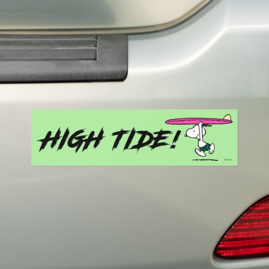 pinda's | Snoopy rijdend naar het Surf Bumpersticker (Op auto)
