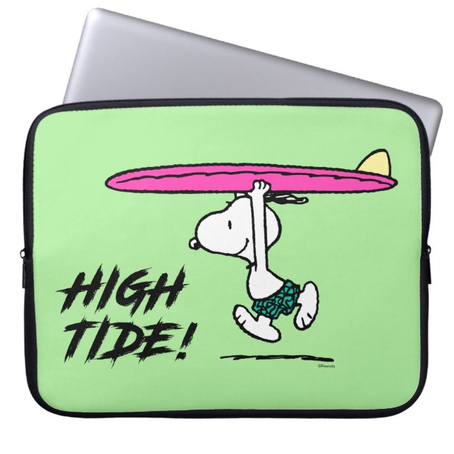 pinda's | Snoopy rijdend naar het Surf Laptop Sleeve (Voorkant)