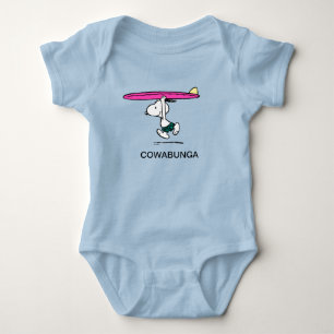 pinda's Snoopy rijdend naar het Surf Romper