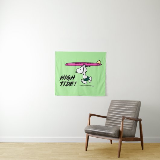 pinda's | Snoopy rijdend naar het Surf Wandkleed (In Situ (horizontaal))