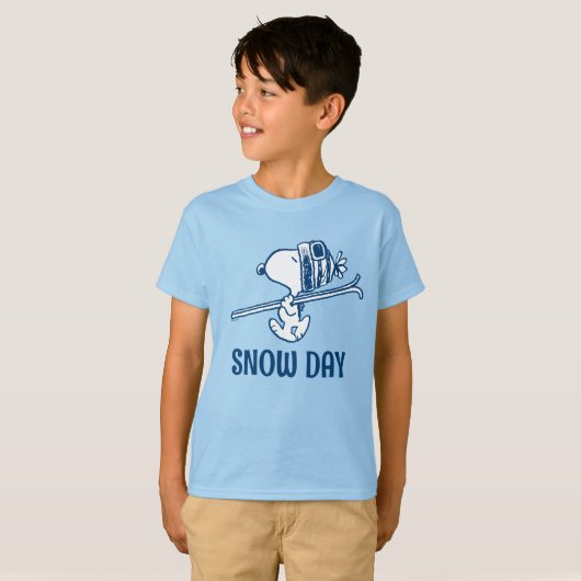 pinda's | Snoopy Ski Trip T-shirt (Voorkant volledig)