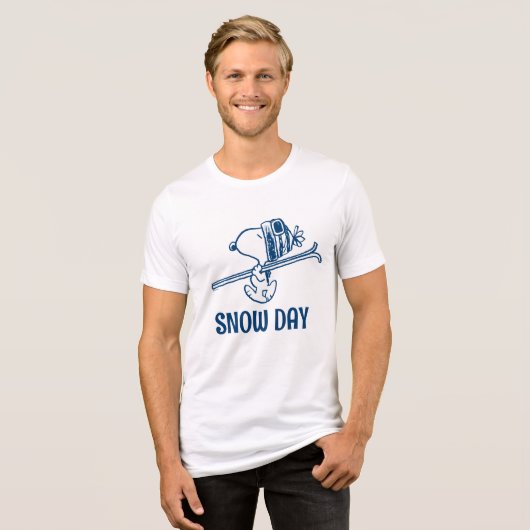 pinda's | Snoopy Ski Trip Tri-Blend Shirt (Voorkant volledig)