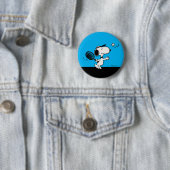 pinda's | Snoopy speelt tennis Ronde Button 5,7 Cm (In situ)