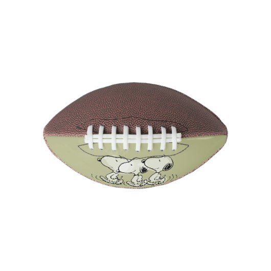 pinda's | Snoopy Walking Tall American Football (Voorkant)